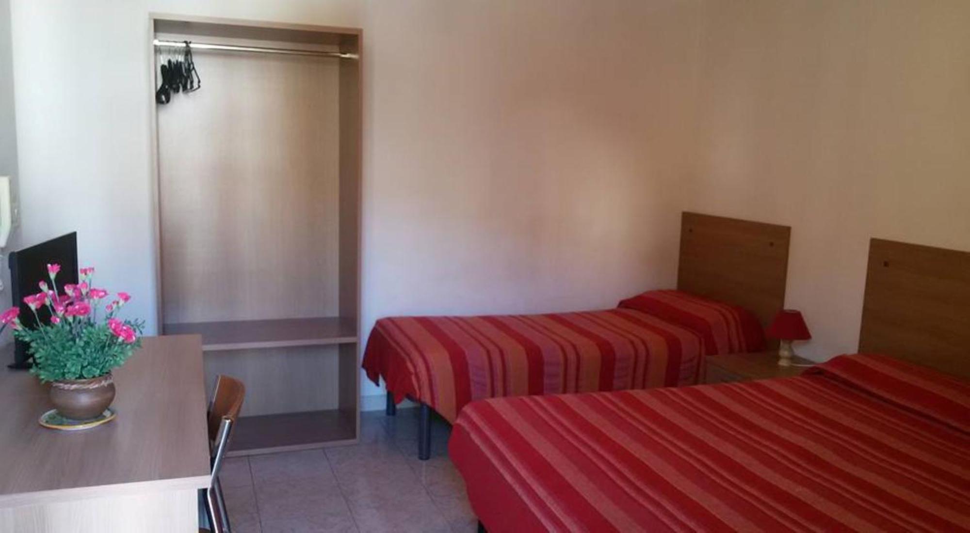 Hotel Pensione Cundari Taormina Exterior foto