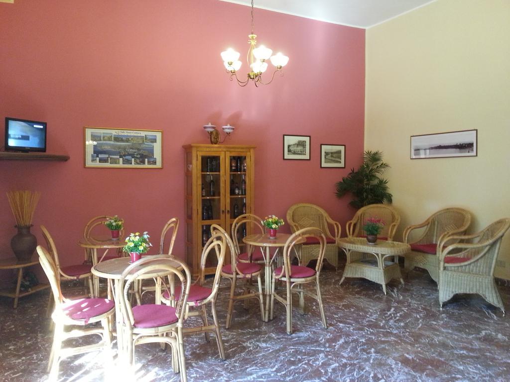 Hotel Pensione Cundari Taormina Exterior foto